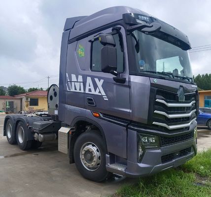 6x4 용량 31-40t HOWO 가스 LNG540HP 자동 변속기 트랙션 운송 트럭