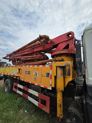 12100.000kg 패키지 총중량 사용된 화물 트럭 프레임과 Sinotruk 차시 및 타이어