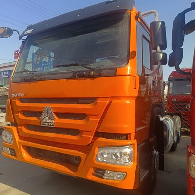 사용된 Sinotruk HOWO 6X4 트레일러 헤드 트랙터 말 틱터 트럭 초기 지불 옵션