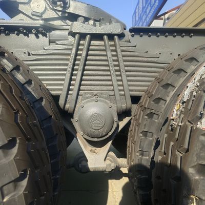 사용된 Sinotruk HOWO 6X4 트레일러 헤드 트랙터 말 틱터 트럭 초기 지불 옵션