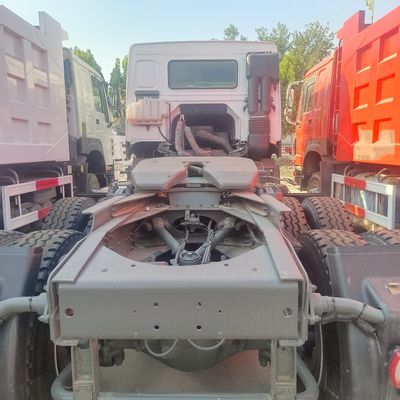 완전 지불 중량 400HP HOWO 트랙터 트레일러 트럭 수동 변속기 유형