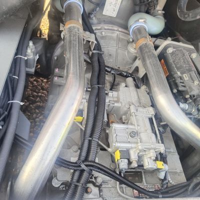강력한 시노트럭 시트랙 G7 CNG 6X4 트랙터 트럭 480HP 엔진 용량&gt; 8L
