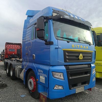 8×4 Zz4257n3247e1h 480HP CNG 반트레일러 럭 1000L 연료 탱크와 ≤5 좌석