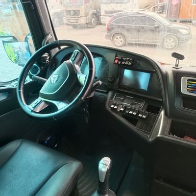 8×4 Zz4257n3247e1h 480HP CNG 반트레일러 럭 1000L 연료 탱크와 ≤5 좌석