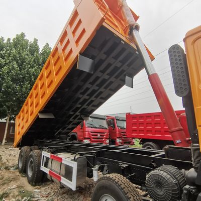 30톤 8X4 HOWO 샤크맨 사용 된 틱퍼 트럭 380HP 20cbm 광산용 자동 덤프 트럭