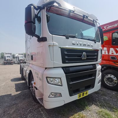 맞춤형 요청 중량 HOWO H7 400HP 6.8x2.5x3.8m와 함께 견인 트럭