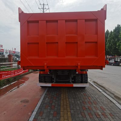 시노트럭 차시 6X4 덤프 트럭 타이어와 수압 스티어링 351-450hp