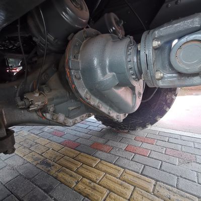 12100.000kg 중용 중량 트랙터 트럭 Sinotruk 차시와 28V-1500 Kw 대전기