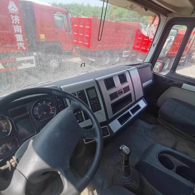 중량 Sinotruk 차시 덤프 트럭 전면 리프팅 스타일과 수압 스티어링