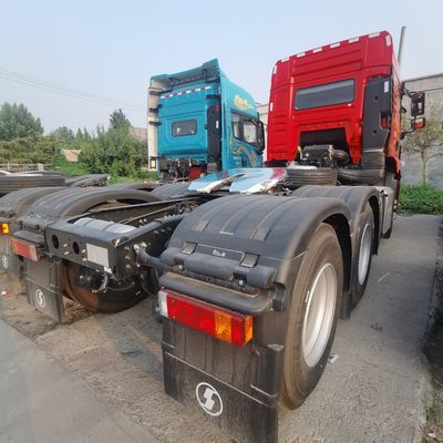440HP Shacma 중량 트랙터 트럭 탄소 강철으로 만든 반 트레일러를 끌기 위해