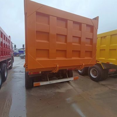 수동 변속기 Sinotruk HOWO 6X4 수압 스티어링 시스템과 함께 무거운 직무 덤프 트럭