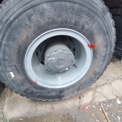 600L 연료 탱크 트랙터 480HP 엔진과 공기 서스펜션 운전자 좌석