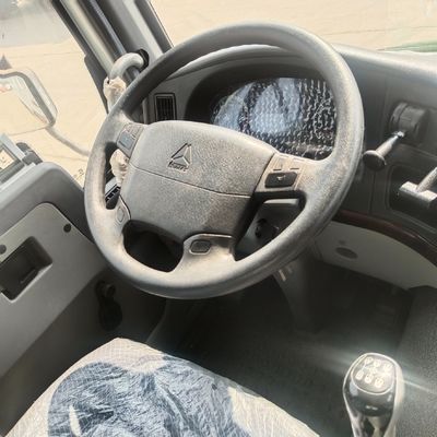 371HP 수동 변속기 사용 하오 371 덤프 트럭 Sinotruk 차시 및 타이어