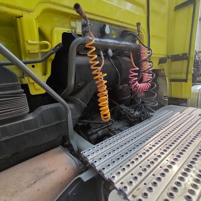 중고물 운송 시온트럭 560 HP 화물 덤퍼 틱퍼 트럭 유로 5 6×4 화물 트럭