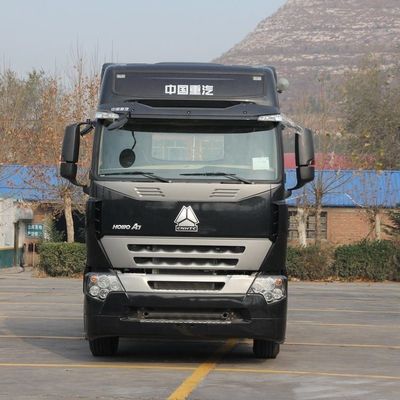 31-40t 탄소 강철 화물 상자 HOWO A7 시리즈 6X4 600L 연료 탱크와 400HP 럭