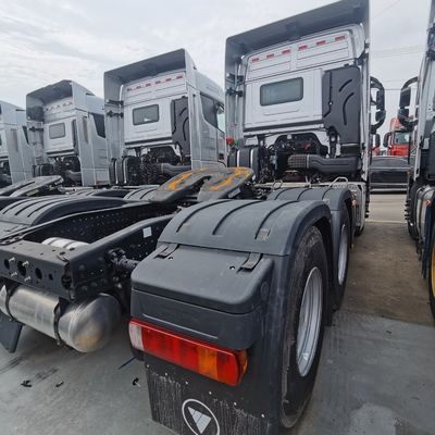 수압 스티어링 400HP ECE 인증과 600L 연료 탱크와 함께 트랙터 트레일러