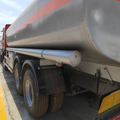 시노트룩 HOWO 6X4 336HP 15cbm 진공 탱커 트럭 하수물 트럭 모델 Zz1257n4641W 1