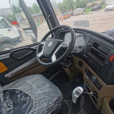 미국 연료 탱크 600L 시노트럭 400HP 덤프 트럭 트레일러용 중량 틱퍼 트럭 부품