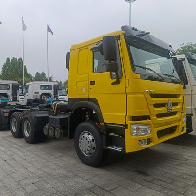 US 371 투버리스 타이어 디자인과 400L 연료 탱크와 함께 내구성 HOWO 6X4 트랙터 트럭