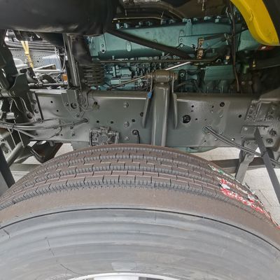 600L 연료 탱크와 함께 반 트레일러 끌기 위해 사용 된 트랙터 헤드 맞춤형 패키지 크기