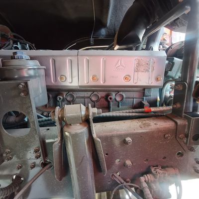 미국 화폐 1000L 연료 탱크와 공기 서스펜션 좌석으로 경제적인 디젤 트랙터 트럭