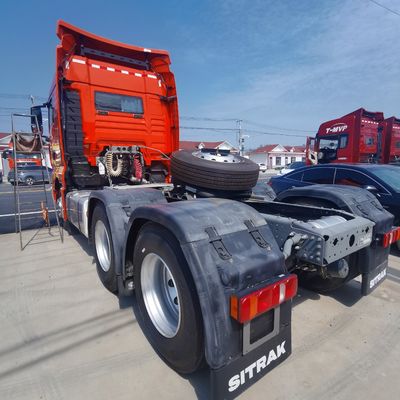 31-40t 부하 용량 시노트럭 사용 트럭 1000L 연료 탱크와 공기 서스펜션 좌석