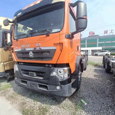 HOWO 6X4 트랙터 트럭 400L 연료 탱크 공기 서스펜션
