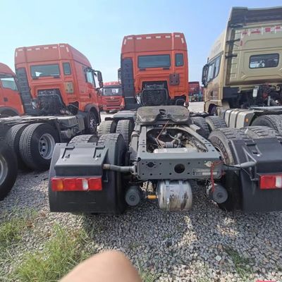 사용 된 Sinotruk HOWO 600L 연료 탱크와 함께 티퍼 트럭 저렴한 운송 솔루션