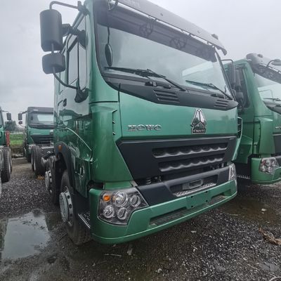 11L 실전 수압 제동 시스템과 400-600L 연료 탱크가있는 흰색 트럭