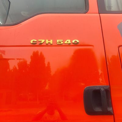 연료 탱크 600L Sitrak4X2 트랙터는 건설 및 티퍼 트레일러에 적합합니다