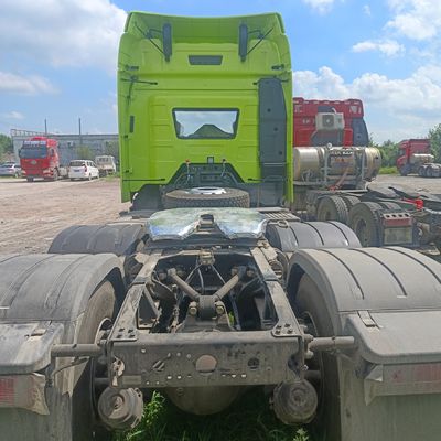 ZZ4257N3247E1H 1000L 연료 탱크 디젤 트랙터 트럭 J6p420HP 첨단 기술