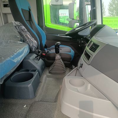 튜브리스 타이어 디자인 6X4 Rhd 30-40t 광업용 오만 덤프 트럭