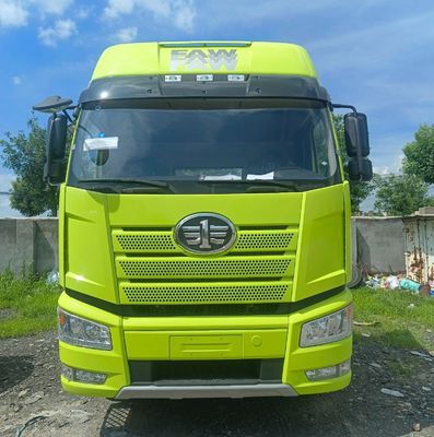 튜브리스 타이어 디자인 경제적인 FAW Jiefang J6p420HP 디젤 로지스틱용 무거운 트럭