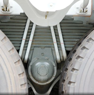 시노트럭 차시와 400hp 중공용품에 최적의 선형 믹서 트럭