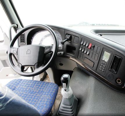 맞춤형 Sinotruk 차시 수압 스티어링 타이어와 함께 무거운 직무 콘크리트 믹서 트럭