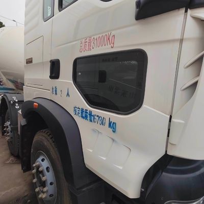 6X4 Nx 8m3 Sinotruk 중량 건설 콘크리트 믹서 트럭
