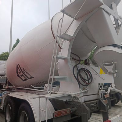 시노트룩 HOWO 콘크리트 믹서 트럭과 최대 효율을 위한 에어컨 캐빈