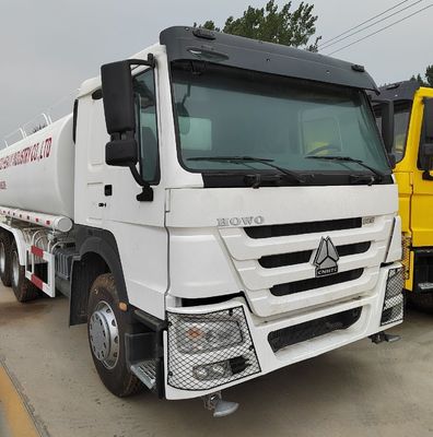 시노트루크 HOWO 6X4 15000L 2000m sup3 식수 분사 물 배달 트럭