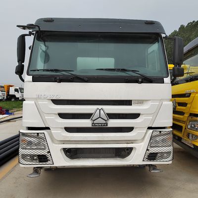 분사 Sinotruk HOWO 6X4 물 배달 트럭 패키지 총 무게 13570.000kg