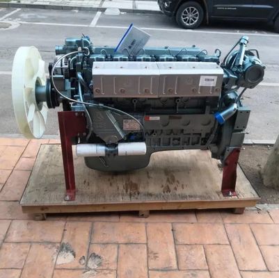 물 냉각 실린더 및 반사 피스톤 운동 은 킵 시작 시노트럭 엔진