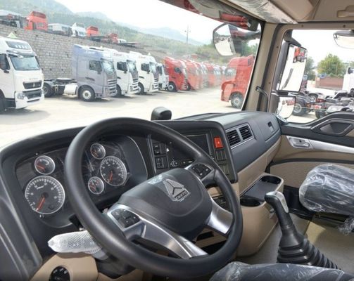 336HP Sinotruk HOWO 5석 이하의 CNG/LNG 가격의 화물 운송 차량
