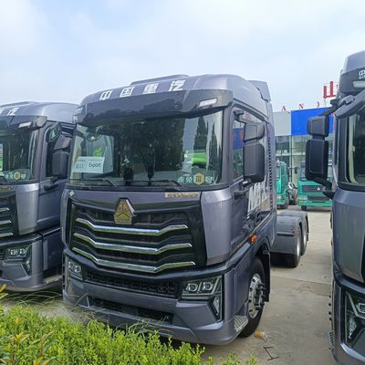 국가 중형 트럭 HOWO700HP 6x4 10 휠 사용 트랙션 운송 트럭 2024 년