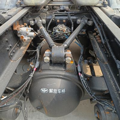 Jh6 420 특화된 시노트럭 차시와 수압 스티어링을 갖춘 중량 트럭