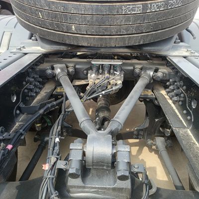 동펜 티안롱 6X4LNG 가스 견인 운송 트럭 580HP에서 700HP 트랙터 및 내구성