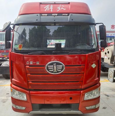 경제적으로 FAW Jiefang J6p 엔진 용량&gt; 8L의 가스 6X4 트랙션 운송 트럭
