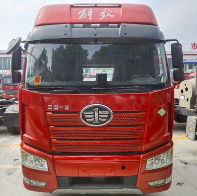 튜브리스 타이어 디자인 FAW Jiefang J6plng 가스 6X4 및 6X2 트랙션 운송 트럭 트랙터