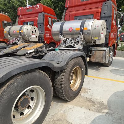 유로 5 510HP FAW J6p 가스 LNG 견인 운송 트럭 6 * 4/4 * 2/6 * 2 사용 된 트랙터