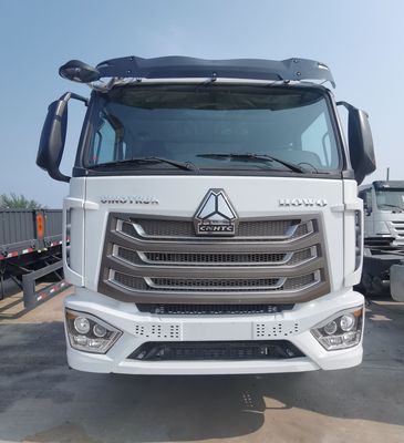 ZZ4257N3247E1H Sinotruk HOWO 600L 연료 탱크와 연료와 함께 트랙터 트레일러