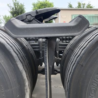 630HP 가스 트랙터 운송 트럭 타이어와 ISO 인증을 Sinotruk 차시