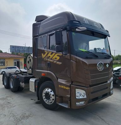 630HP 가스 트랙터 운송 트럭 4*2 Sinotruk 차시와 &gt; 8L 엔진 용량